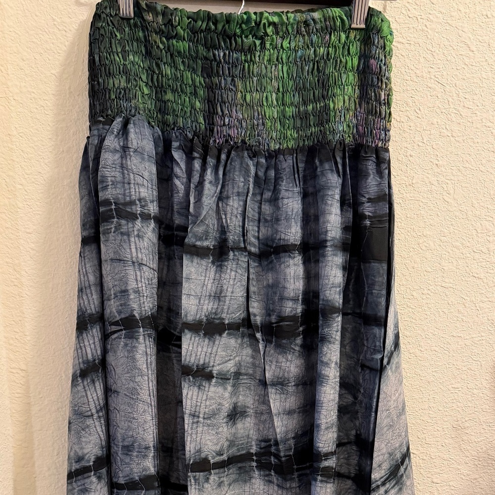 COFUR Denamrk, Vienna 100% Silk Skirt, New, One of a Kind - Picture 3 of 7